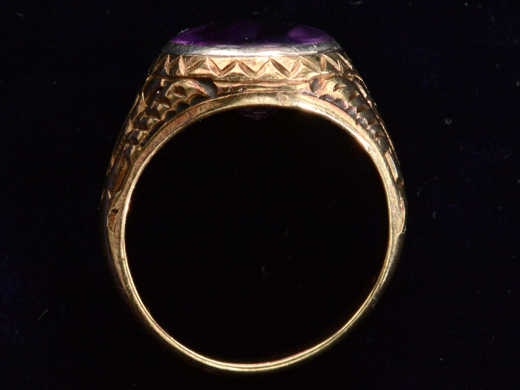 c1920 Amethyst Signet Ring (profile view)
