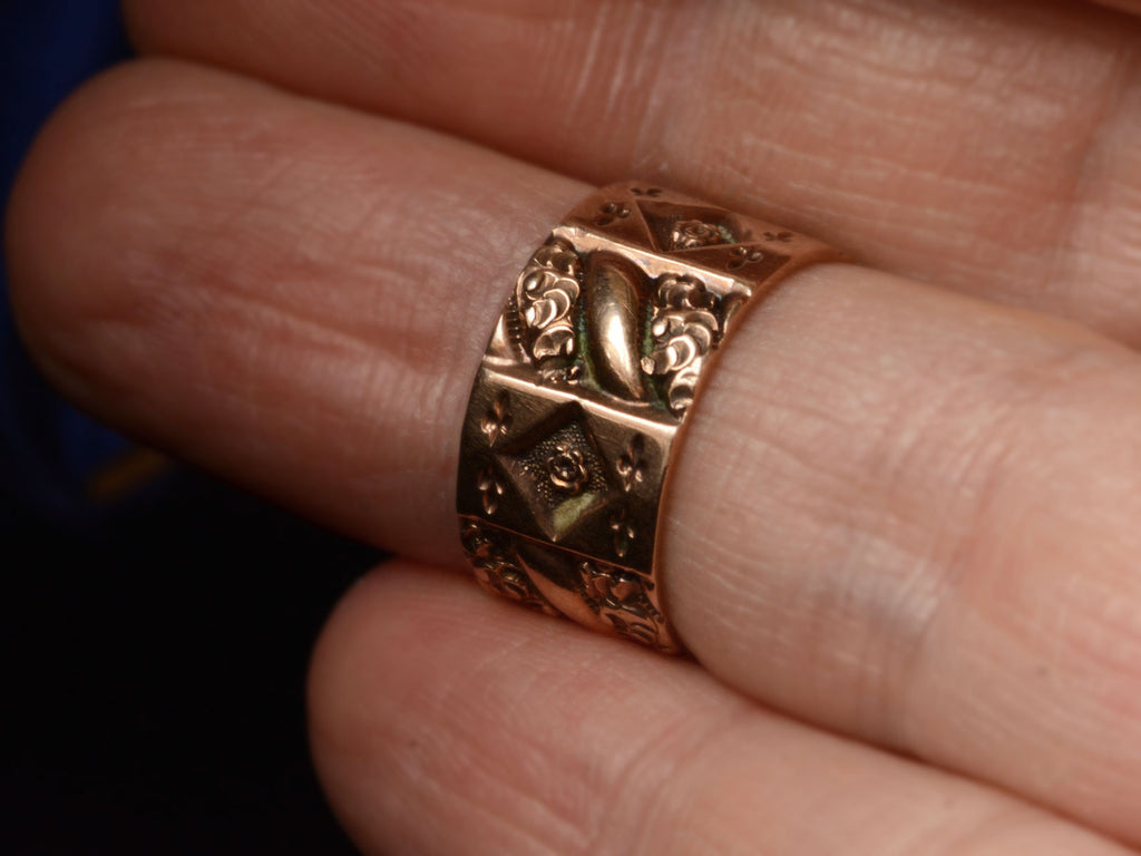 c1890 Victorian Cigar Band (on finger for scale)