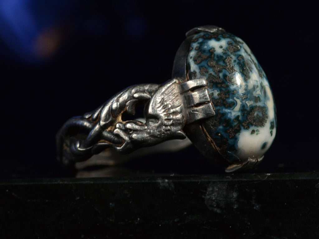 c1900 Dragon Agate Ring (side view)