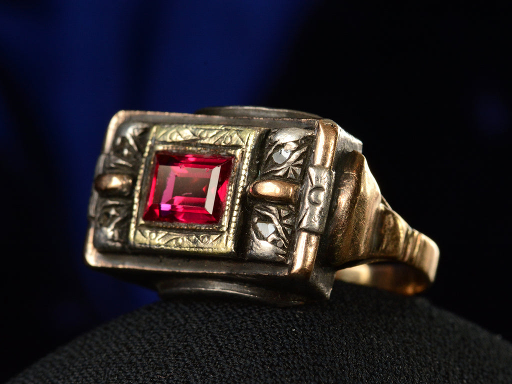 1930s Renaissance Revival Ring (side view)