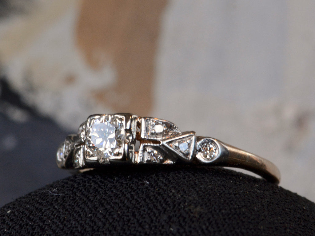1930s Art Deco 0.20ct Diamond Engagement Ring