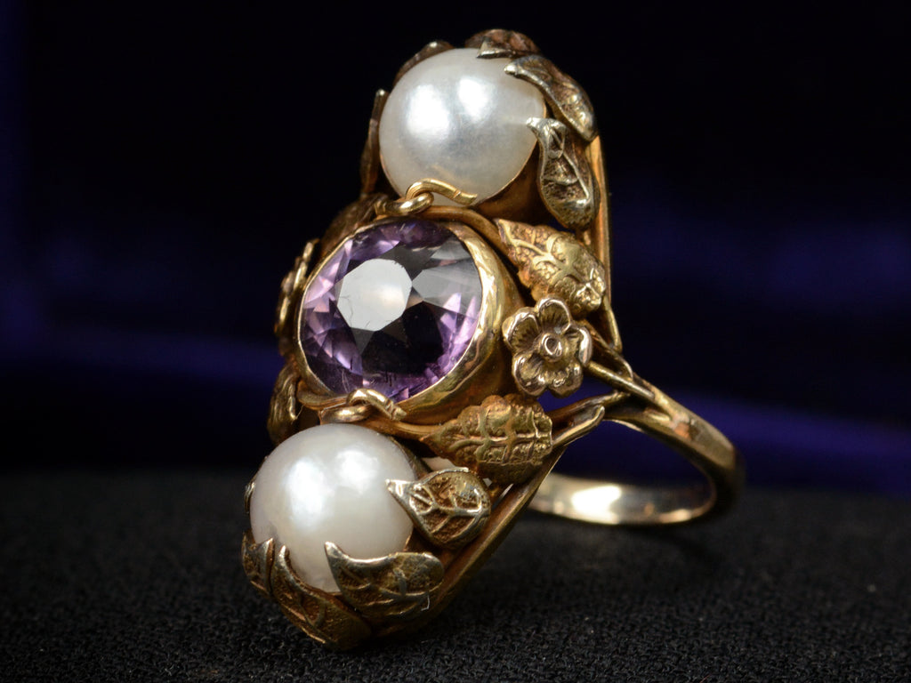 c1900 Arts & Crafts Pearl Ring (detail view)