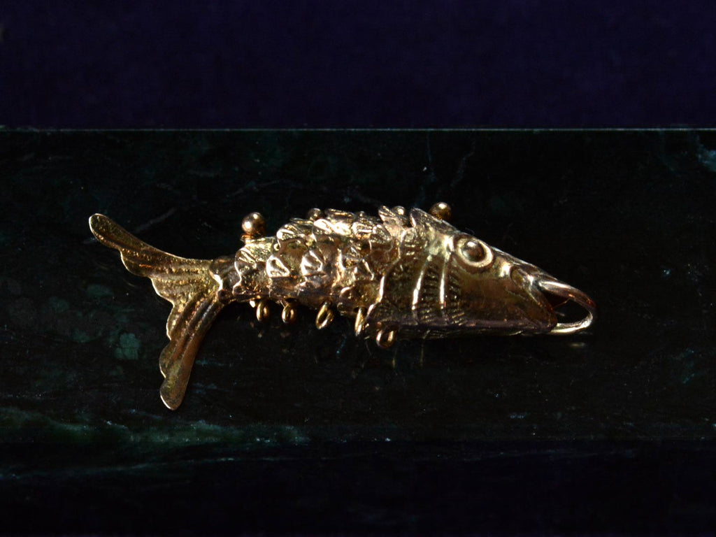 Vintage Gold Articulated Fish Charm (side view)