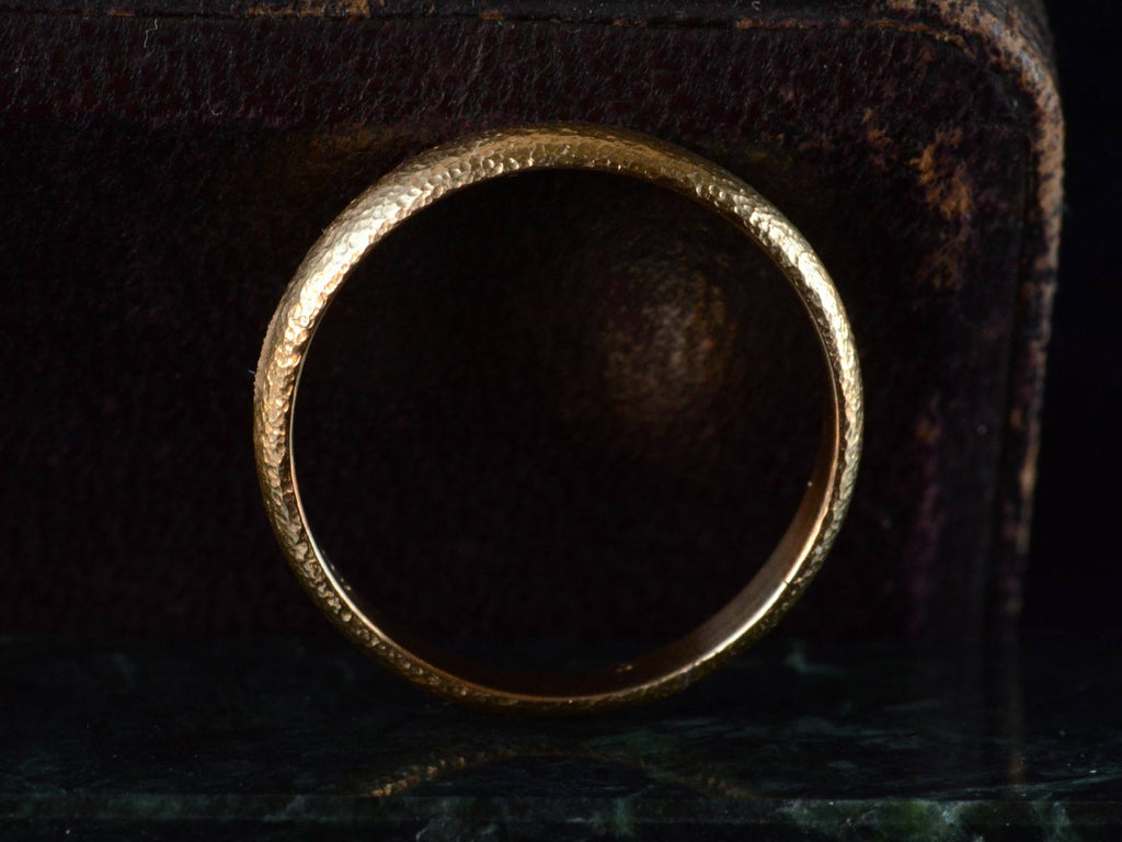 EB Hammered 3.3mm Band (profile view)