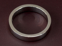 thumbnail of EB 4.2mm Square Wedding Band (top view)