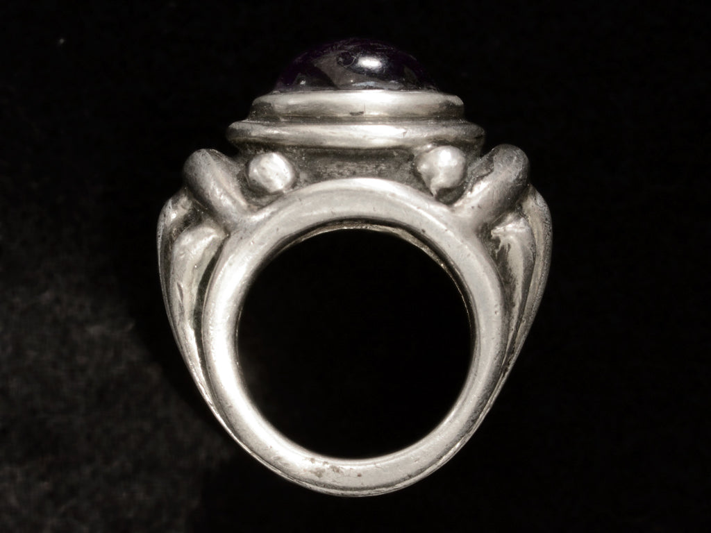 c1980 Silver Amethyst Ring (side profile view on dark background)