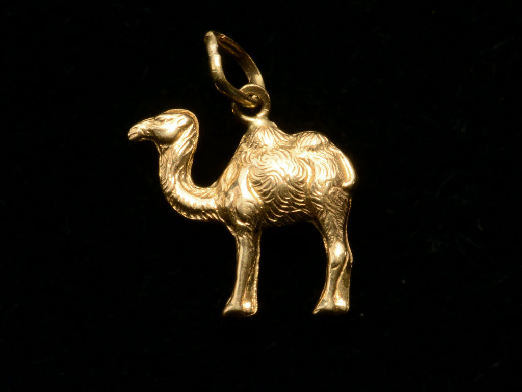 c1980 18K Camel Charm (reverse side shown on black background)