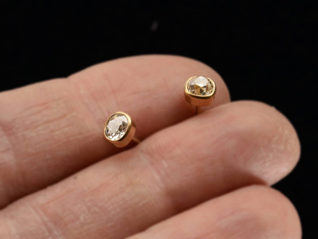 EB 0.93ctw Old Mine Diamond 22K Yellow Gold Studs Earrings (on hand for scale)