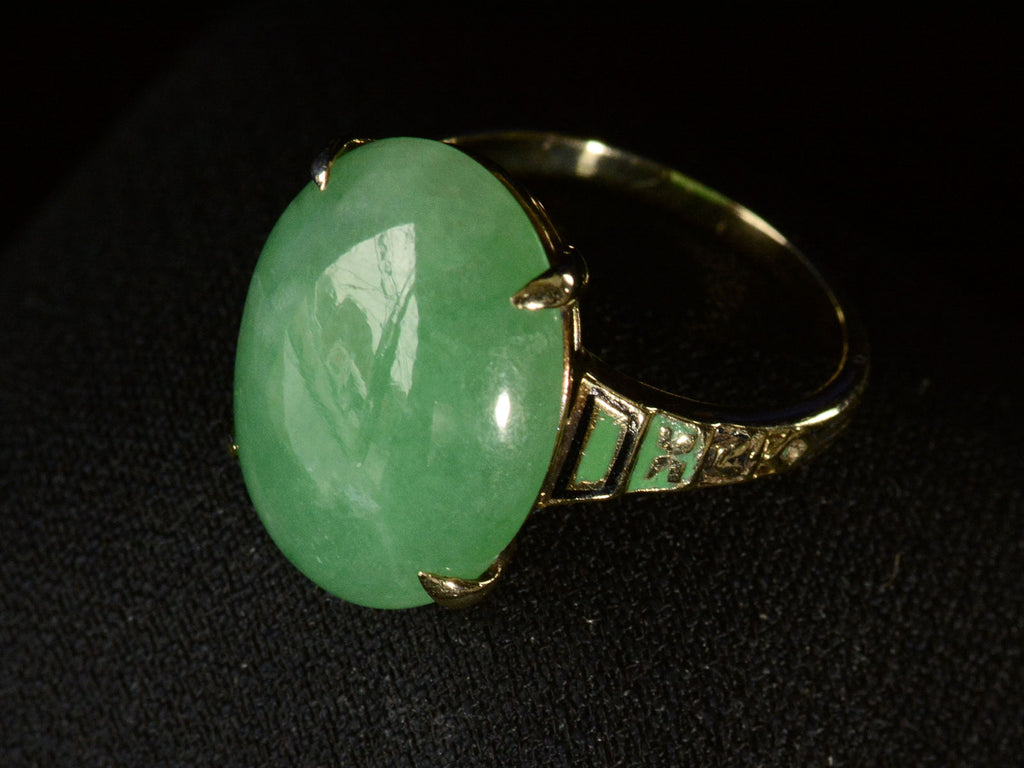 c1920 Art Deco Jade Ring (side view)