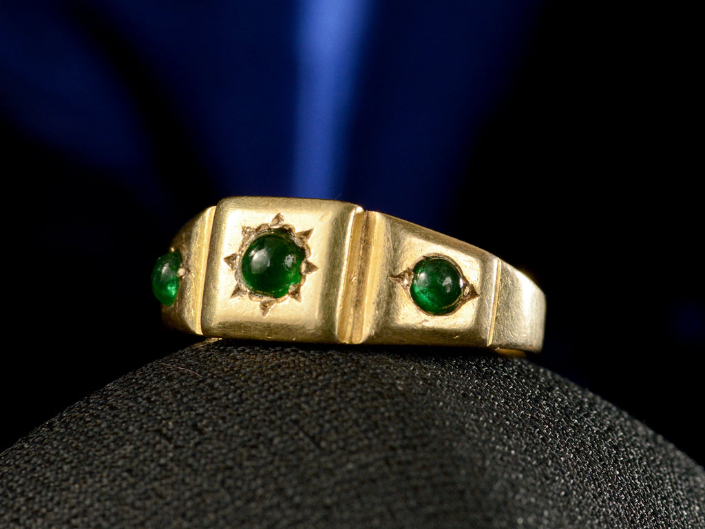 c1890 Three Emerald Ring (side view)