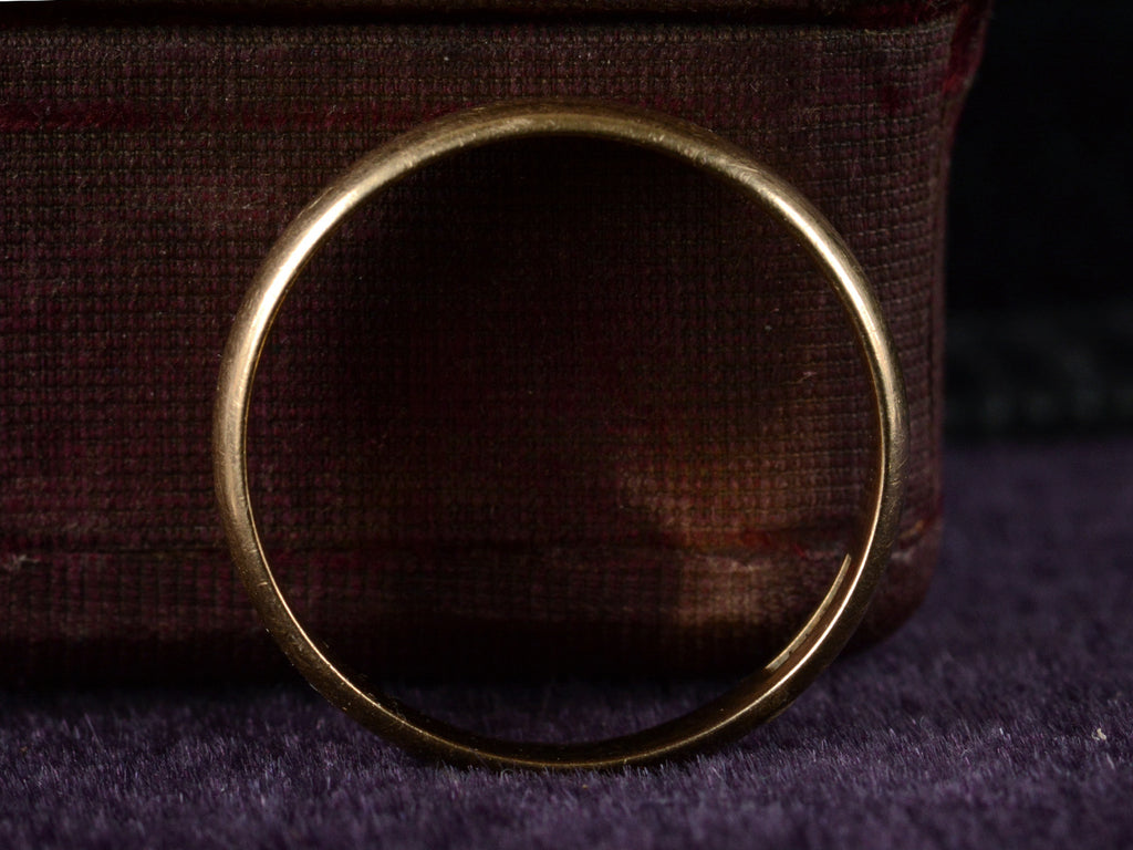 c1920 4.6mm Gold Band (profile view)