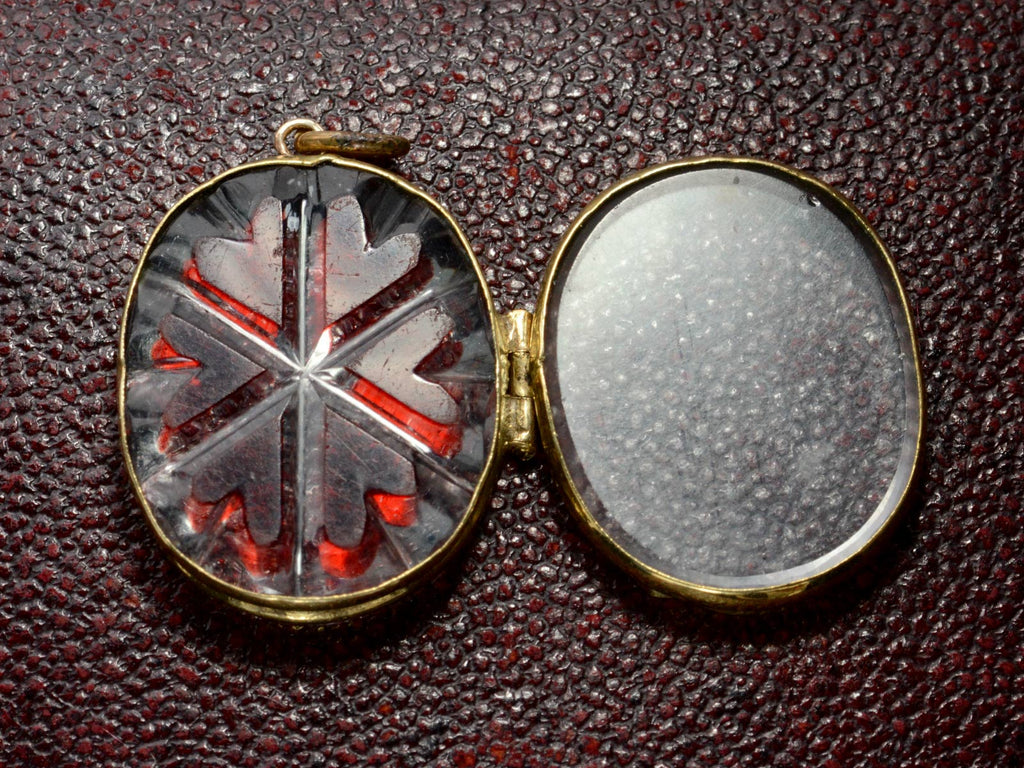 c1850 Victorian Cut Crystal Locket (inside)