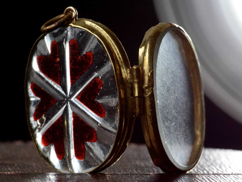 c1850 Victorian Cut Crystal Locket (profile inside view)