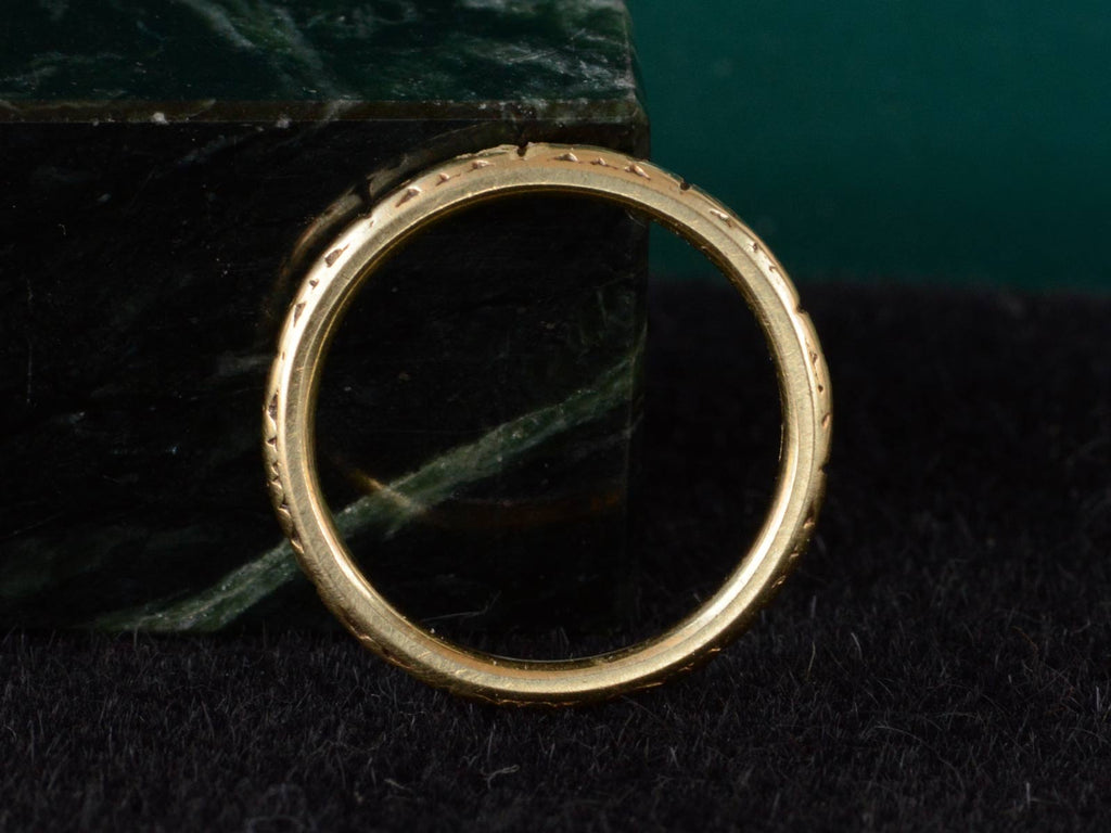 1930s Decorated Yellow Gold Band