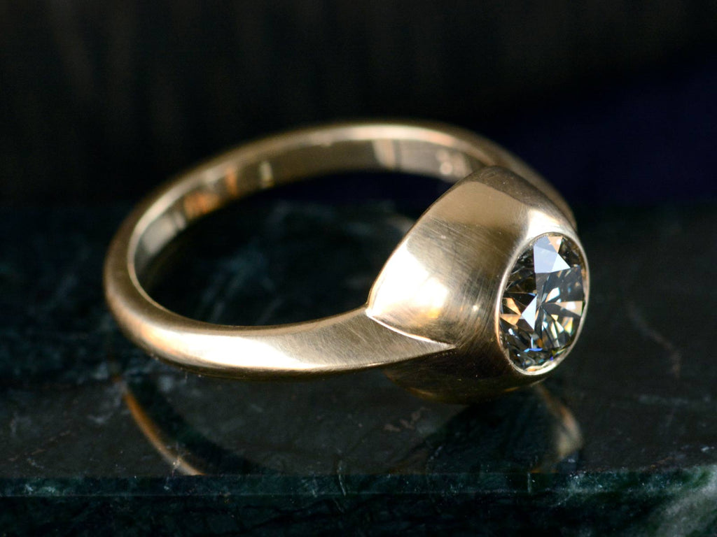 EB Grey Diamond Stirrup Ring