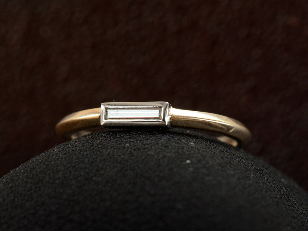 EB 0.09ct Baguette Ring