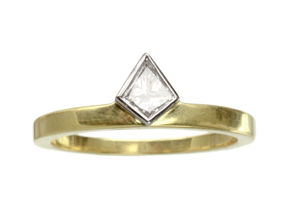 EB 0.26ct Kite Ring (on white background)