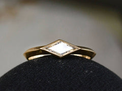 EB 0.31ct Kite Diamond Ring