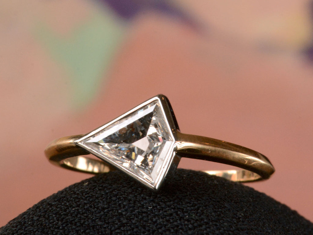 EB 0.59ct Kite Diamond Ring (side view)