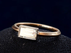 EB 0.97ct Rectangular Diamond Ring (side view)