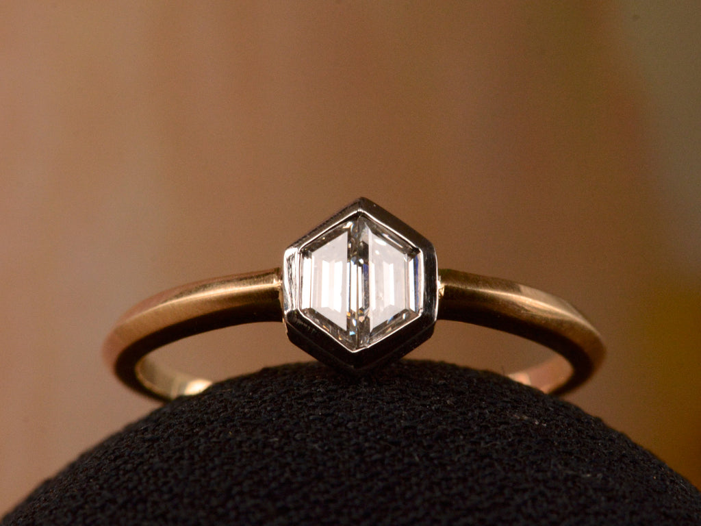 EB Hexagonal Ring with Trapezoidal Diamonds