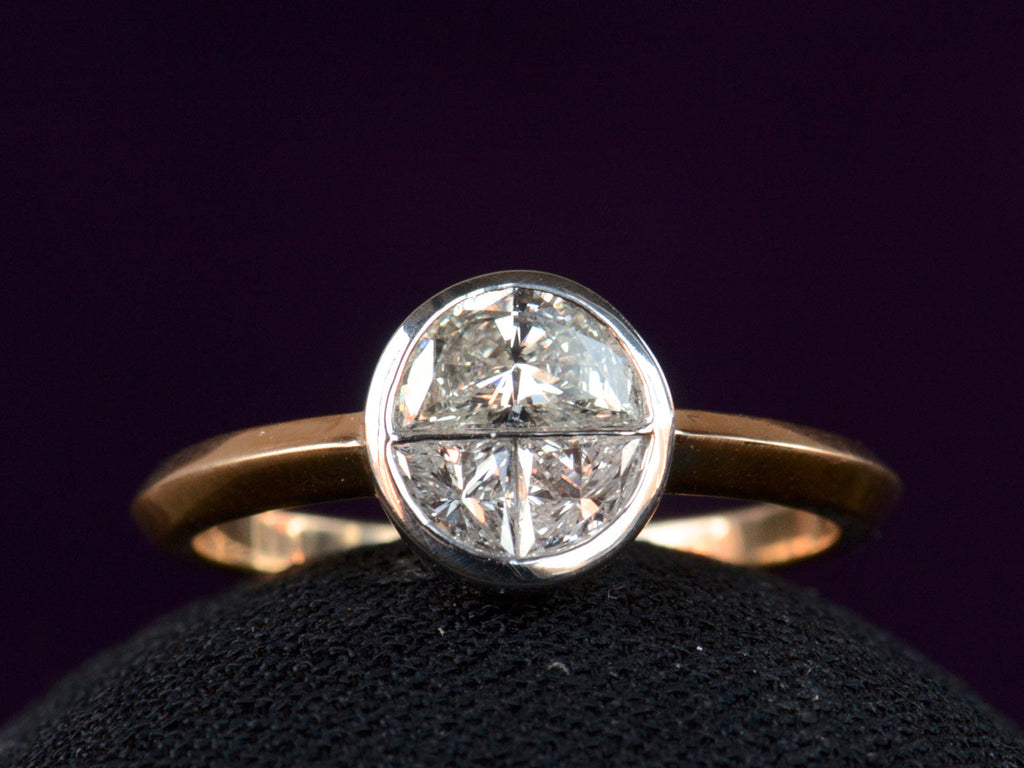 EB 3-Stone-Solitaire Ring