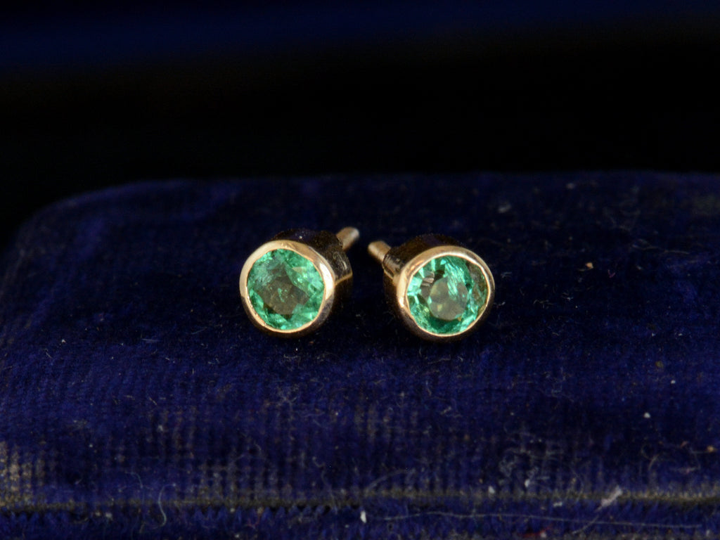 Vintage Emerald Stud Earrings (side view)