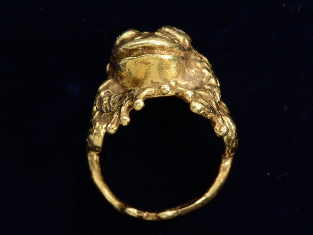 1970s Erwin Pearl Frog Ring (profile view)