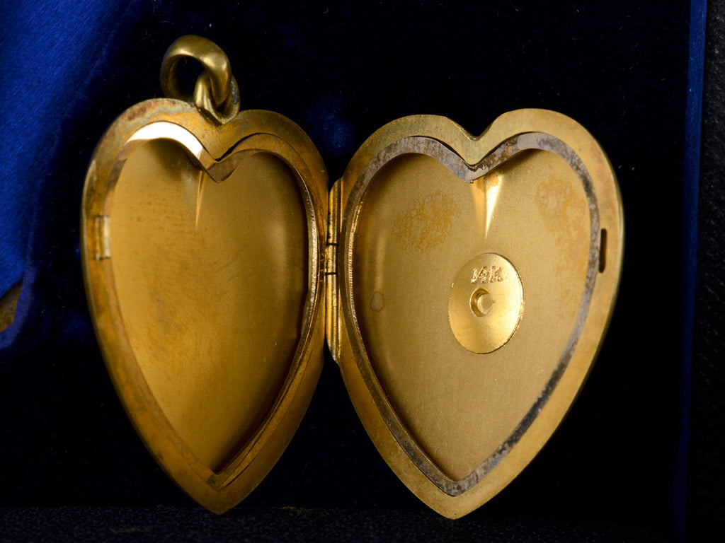 1921 Gold Heart Locket