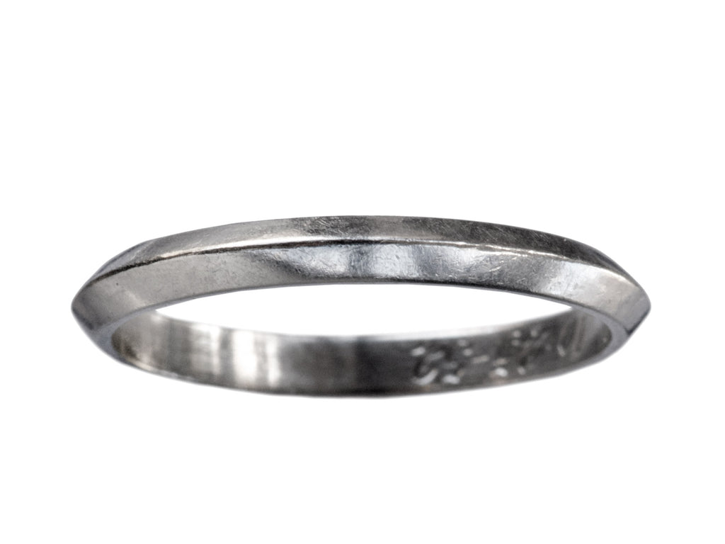 1952 Knife Edge Platinum Band (on white background)