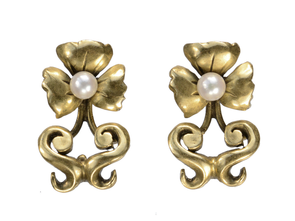 c1910 Edwardian Pearl Flower Studs (on white background)