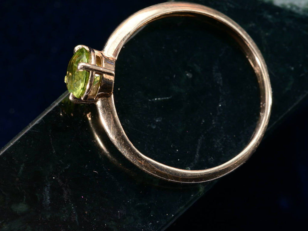 c1980 Peridot Ring