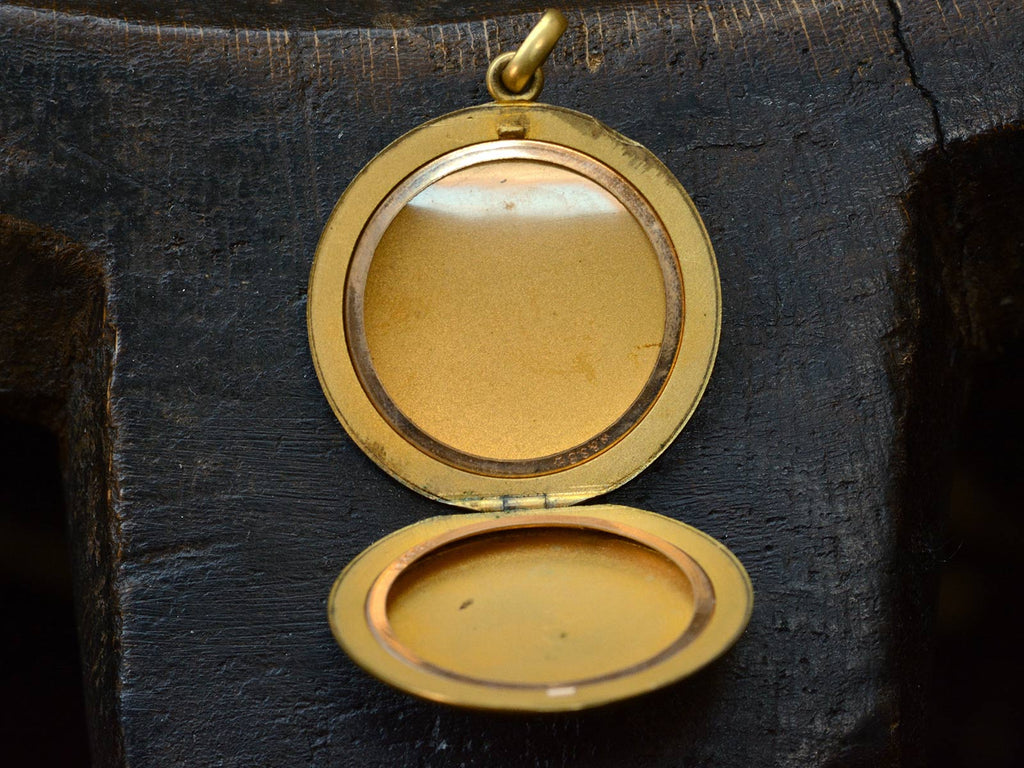 Locket Plain c1900 Plain Round Locket – Erie Basin