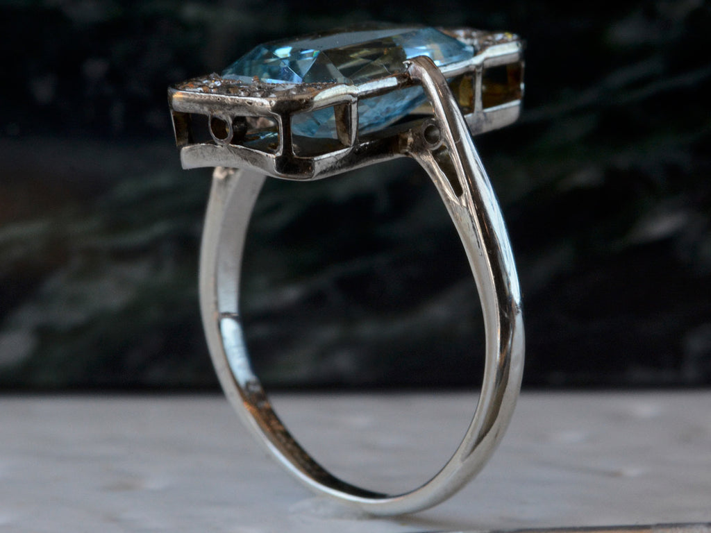 1920s Deco Aqua & Diamond Ring