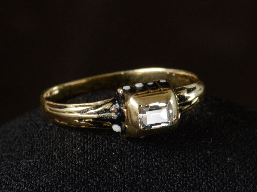 1880s Neo-Renaissance Diamond Ring (left side view)