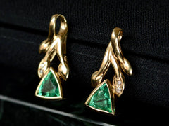 1970s Triangular Emerald Earrings