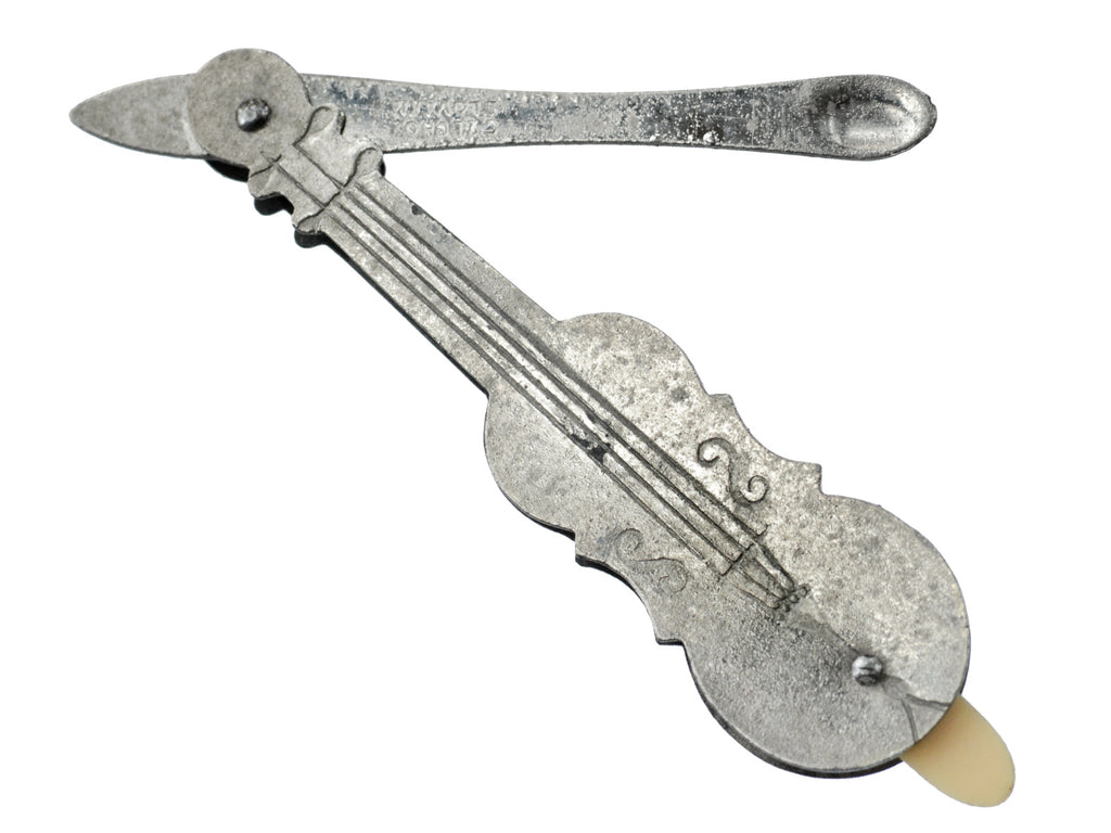 1920s Violin Snuff Spoon (on white background)